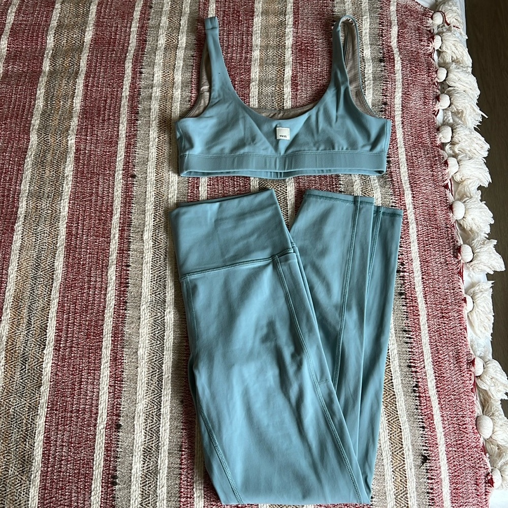 Women’s Vuori Set